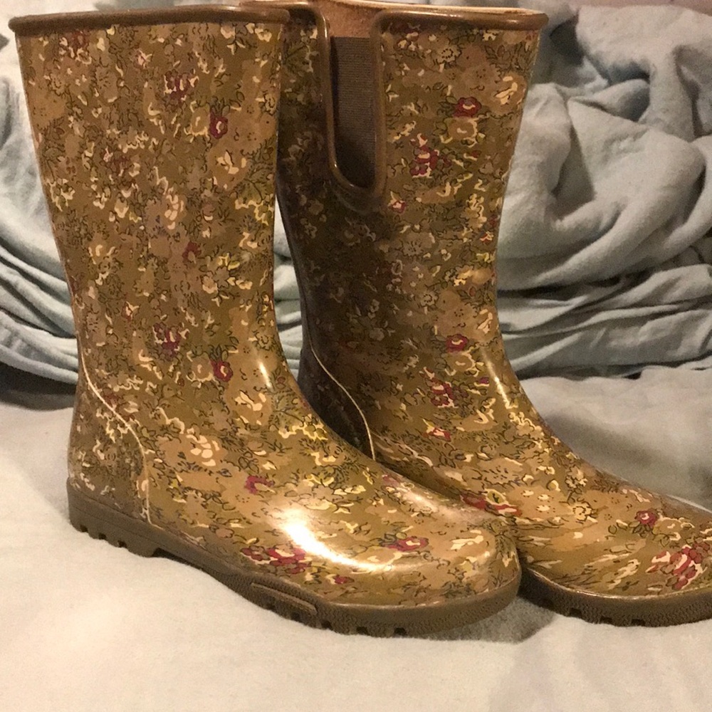 Sperry rain boots